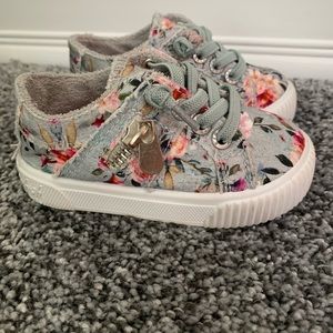 Blowfish Malibu Kids flower sneakers 4